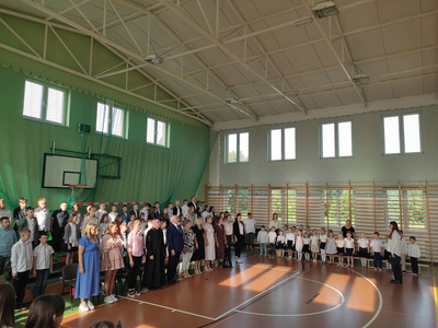  (photo)