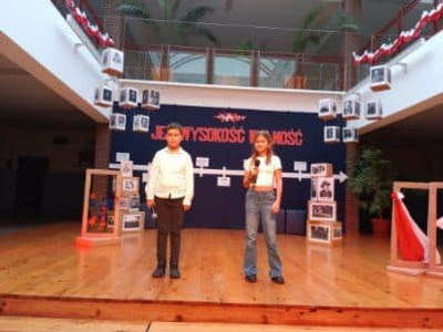 (photo)