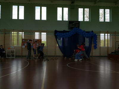  (photo)