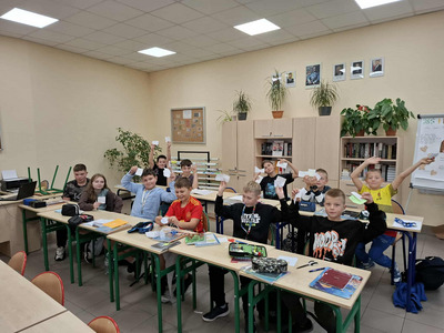  (photo)