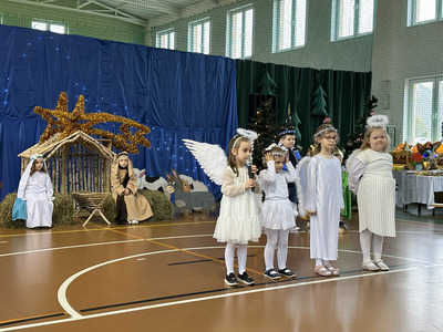  (photo)