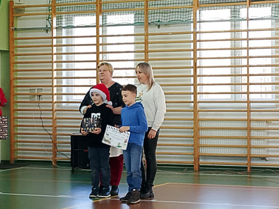  (photo)