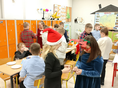  (photo)