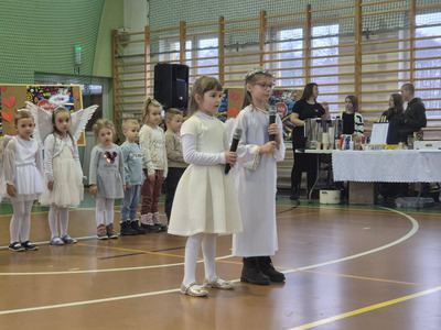  (photo)